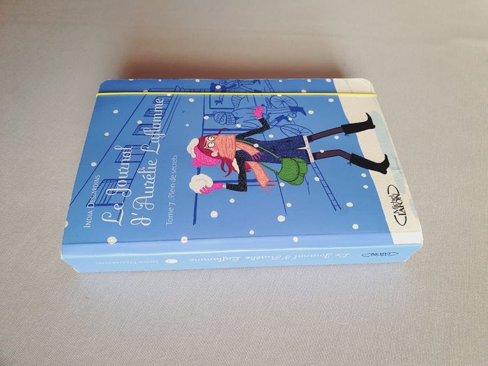 Livre Aurélie Laflamme T7 - photo numéro 4