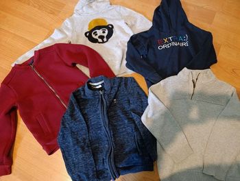 Lot pulls et gilets garçon 8 ans TBE 