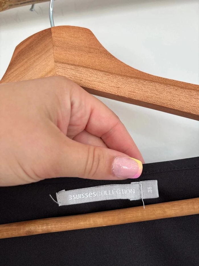 Robe noire sans manche avec noeud à la taille - photo numéro 2