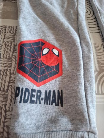 Jogging spiderman