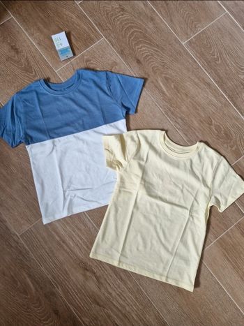 Lot de 2 t shirts Primark 4-5 ans