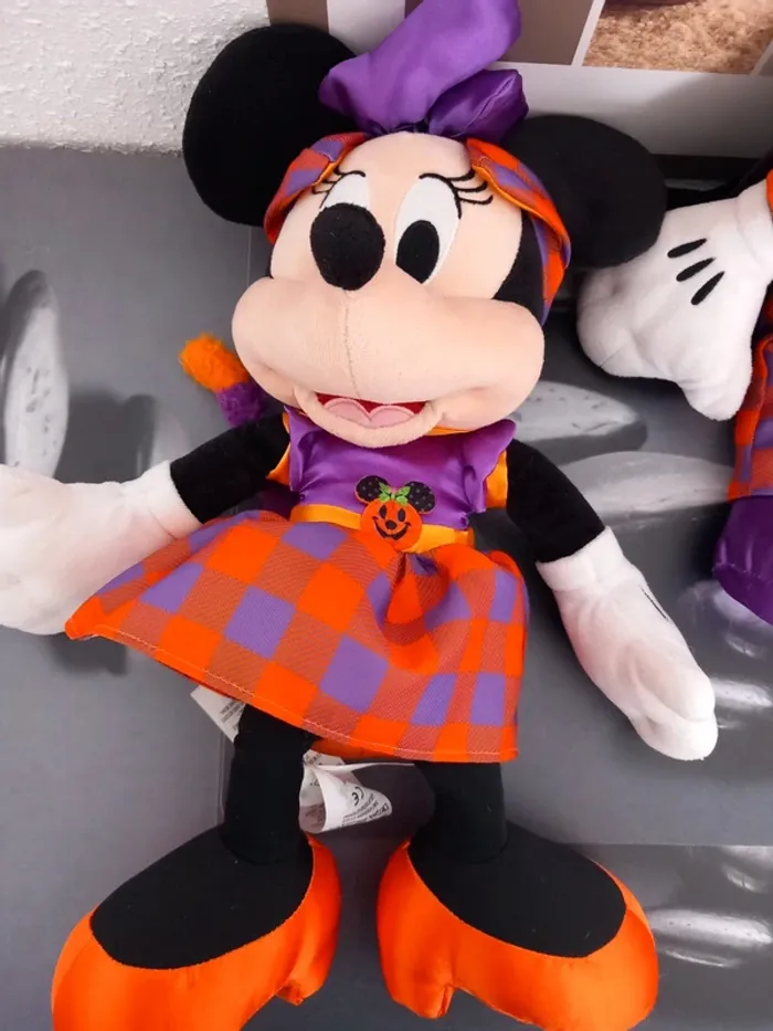 2 peluches Disney store 2021 série halloween 🎃 40cm - photo numéro 5