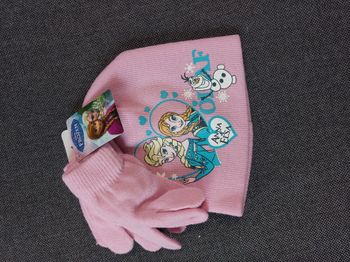 beau ensemble bonnet gants la reine des neiges rose 54
