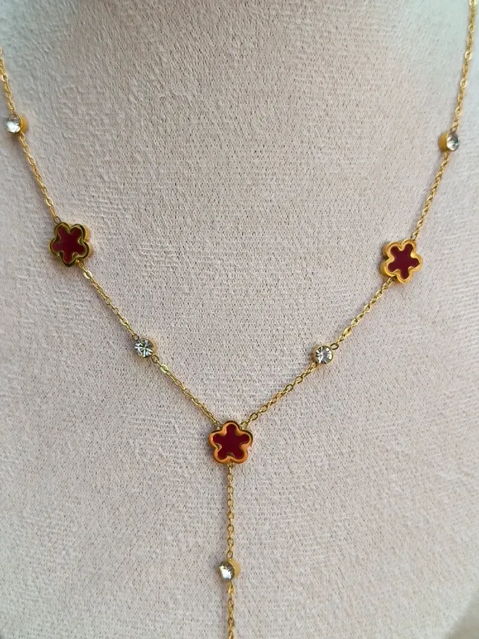 Pendentif doré en Y avec trèfles rouges nacrés - photo numéro 5