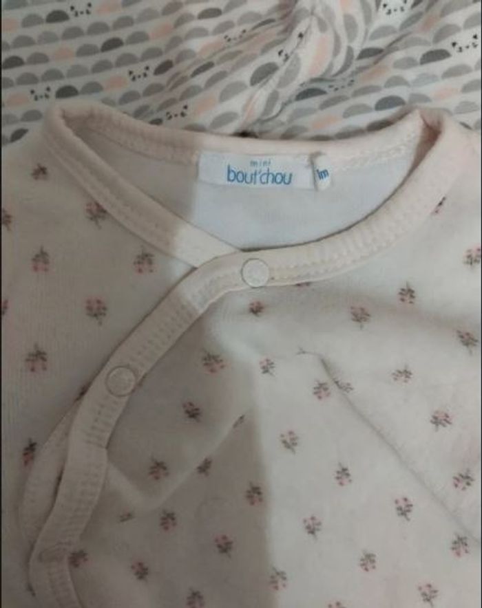 Lot de vêtements Fille taille 1 mois - photo numéro 4