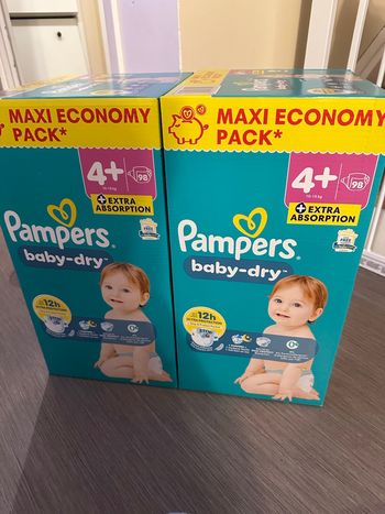Couche Pampers  baby dry 4+