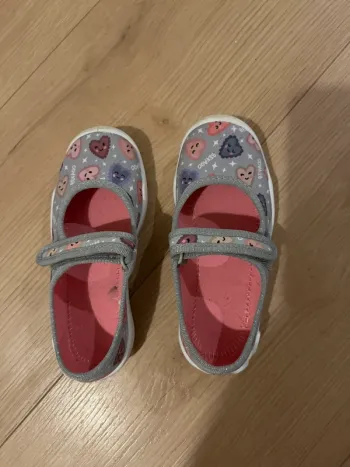 Chaussures été fille T27