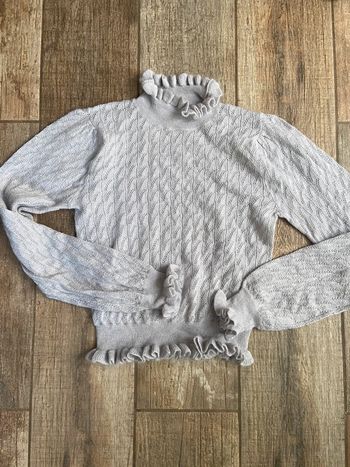 Pull froufrous Zara gris
