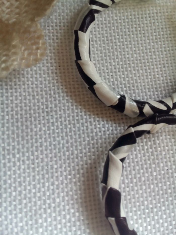 Créoles noires et blanches - photo numéro 3