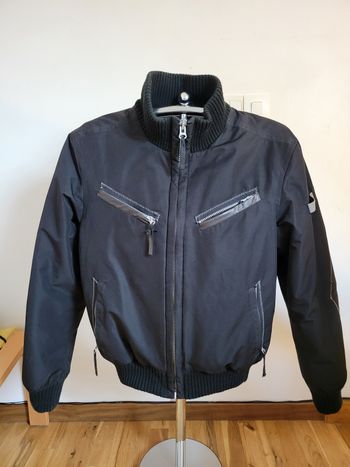 Blouson noir