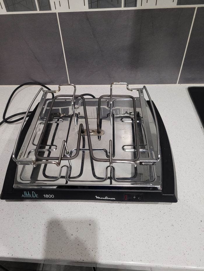 Appareil à raclette. - photo numéro 3