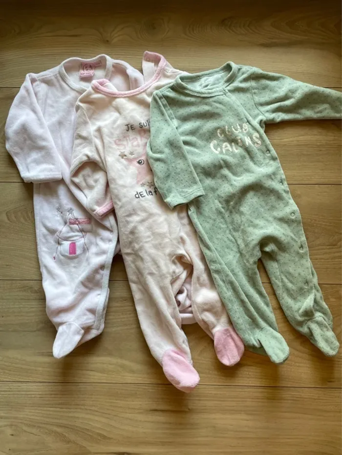 Lot 3 pijamas bebe fille