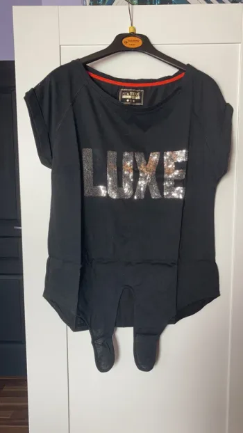 t-shirt noir