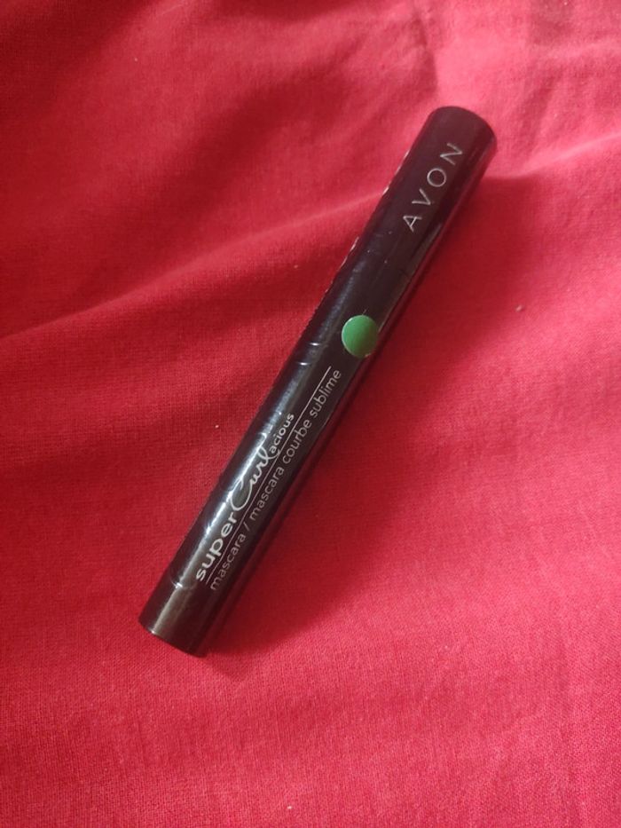 Super curlacious mascara avon