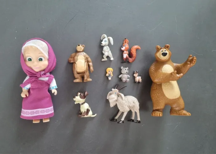 Lot figurines Masha et Michka