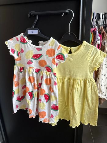 2 robes primark petit fruit et jaune 9 12 mois