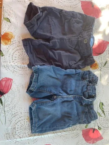 3 short 12/18 mois