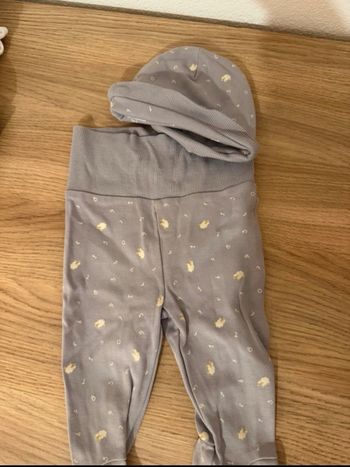 Pantalon et son bonnet 