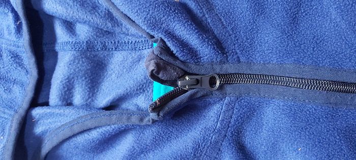 Gilet à capuche zippé 6/8 ans - photo numéro 3