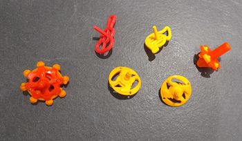 Lot de toupies kinder