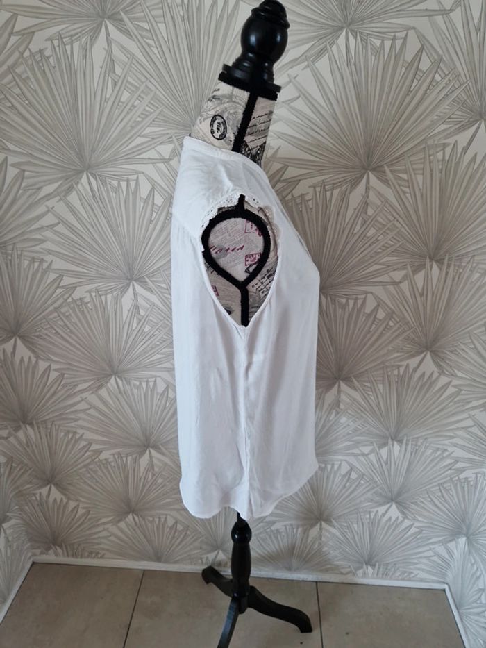 Jolie blouse only taille 42 - photo numéro 3
