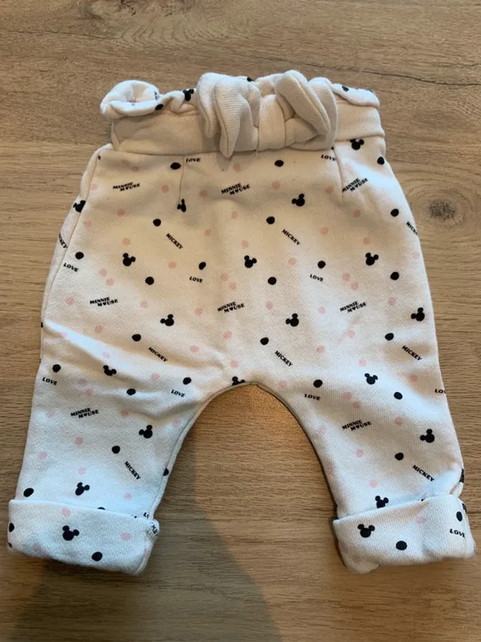 Pantalon Disney minnie taille 1 mois