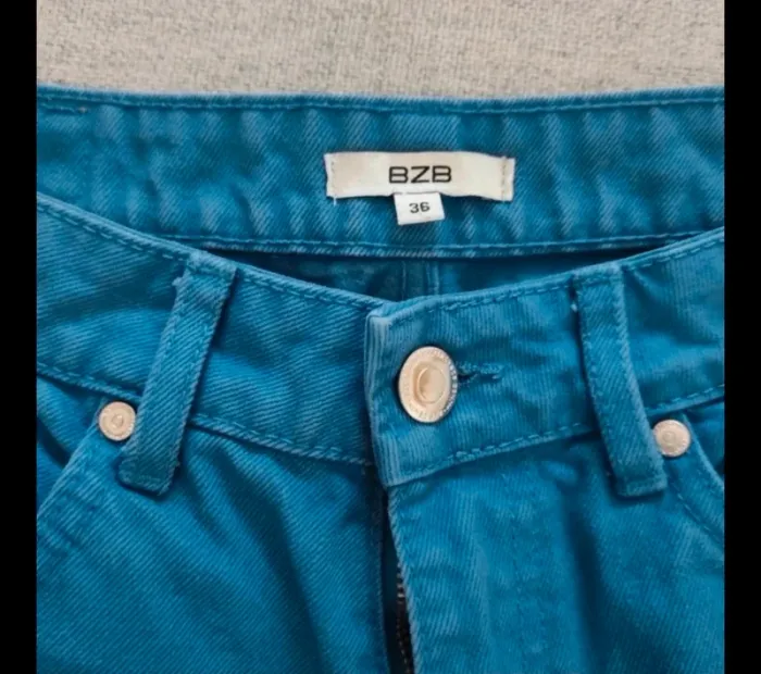 Bizzbee jeans large taille S 36 très bon état - photo numéro 2