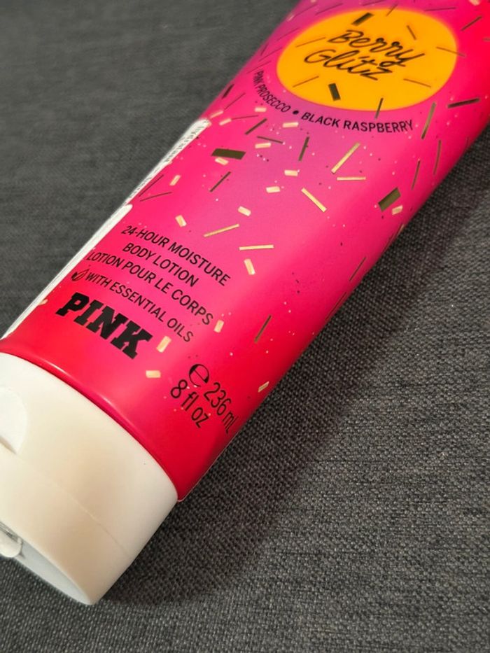 Lait hydratant Corps - Pink Victoria’s Secret - Berry Glitz 236ML Neuf - photo numéro 4