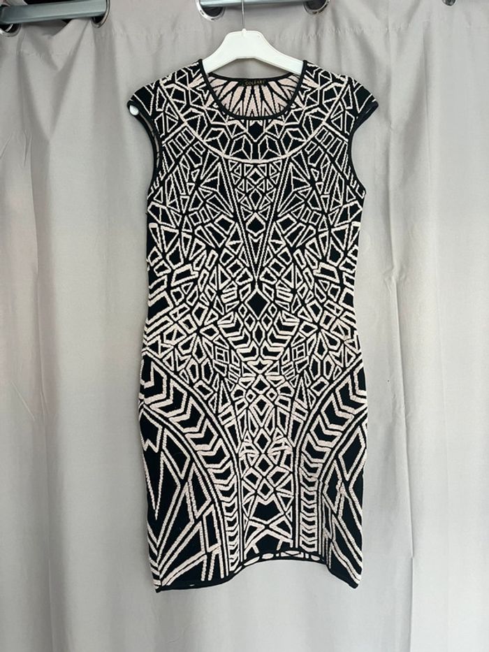 👗 Robe moulante graphique taille 1
