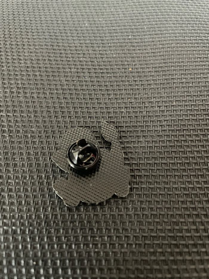 Pin’s Salameche pokeball charmender Pokémon broche en très bon état - photo numéro 3