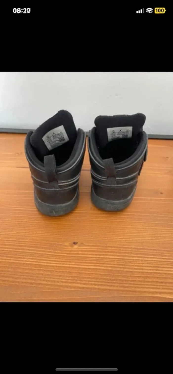 Basket Sky Jordan taille 25 - photo numéro 3