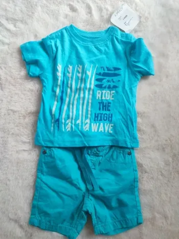 Ensemble bébé garçon NEUF – t-shirt + short bleu – 3 mois