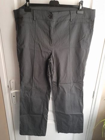 Pantalon gris foncé 50