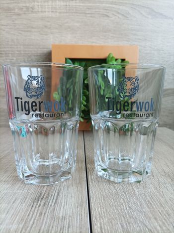 Lot 2 verres Tigerwok