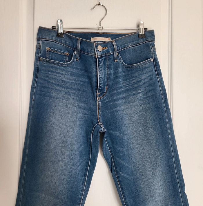 Jean levi's shaping slim taille 29 - photo numéro 2