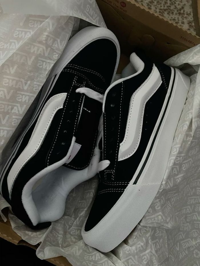 Vans Knu Skool Blanck and White