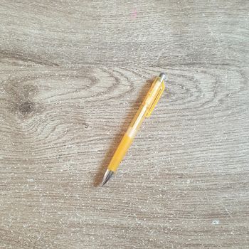 ⭐ Stylo avec paillettes #emyfleury_scolaire