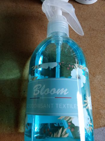 Spray textile soupline