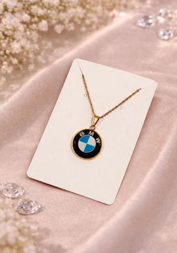 Collier Logo BMW Élégance Dorée