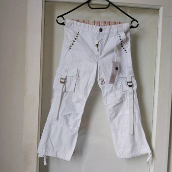 Magnifique pantalon 6 ans neuf