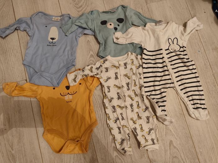 Lot vêtements hiver 1 mois - photo numéro 2