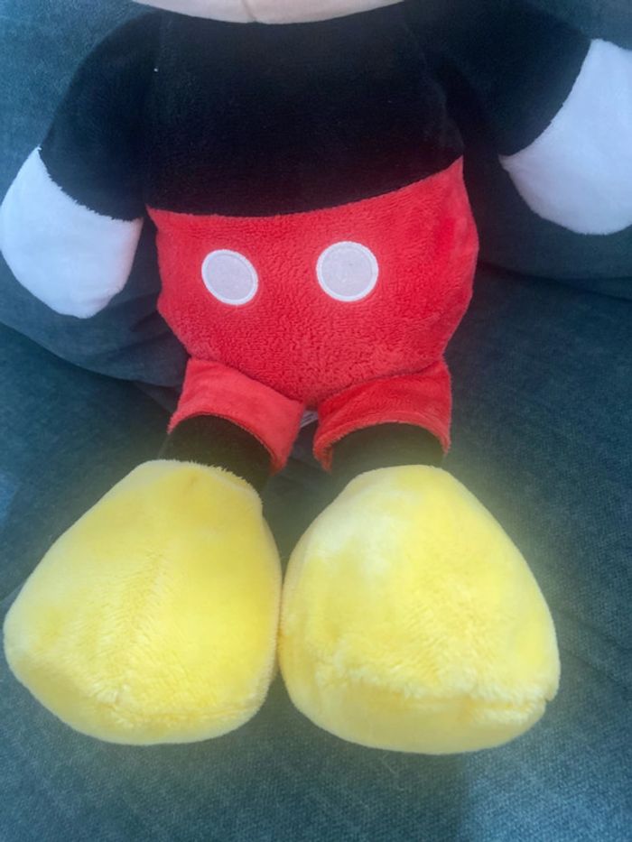 Grande peluche Mickey 60cm bon état général - photo numéro 4