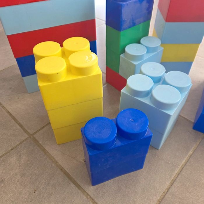 Lot gros cube de construction - photo numéro 2