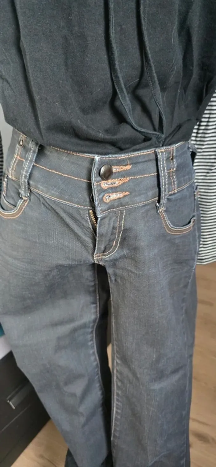 Jean Bonobo Taille 38 ou taille M - photo numéro 2