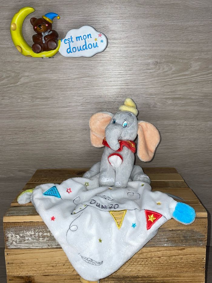 DY403 doudou éléphant 🐘 dumbo Disney