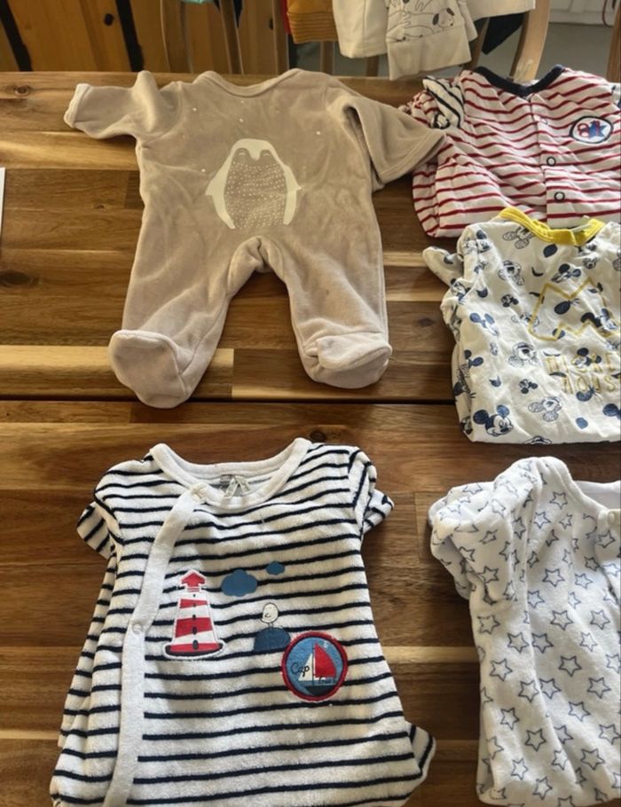 Lot pyjamas - photo numéro 3