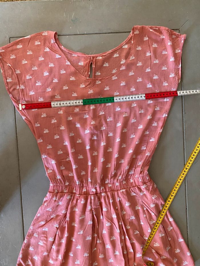 Robe d’été rose corail avec cygne et noeud dans le dos taille S - photo numéro 15