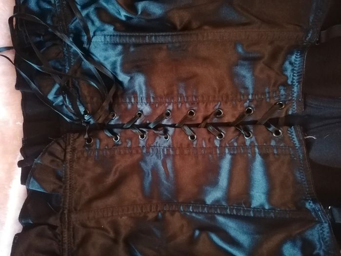 Top corset noir à ficelle en satin - photo numéro 2