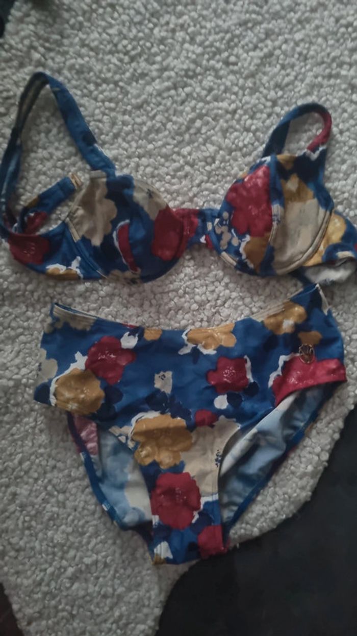 Ensemble maillot Triumph 2 pièces culotte mi-haute parfait état 42 xl - photo numéro 4