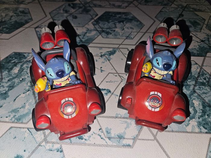 2 Voitures Stitch DISNEYLAND PARIS rouge à friction Disney Lilo et Stitch - photo numéro 2